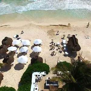 https://zulum-beach-club-and-cabanas.tulum-hotels.net