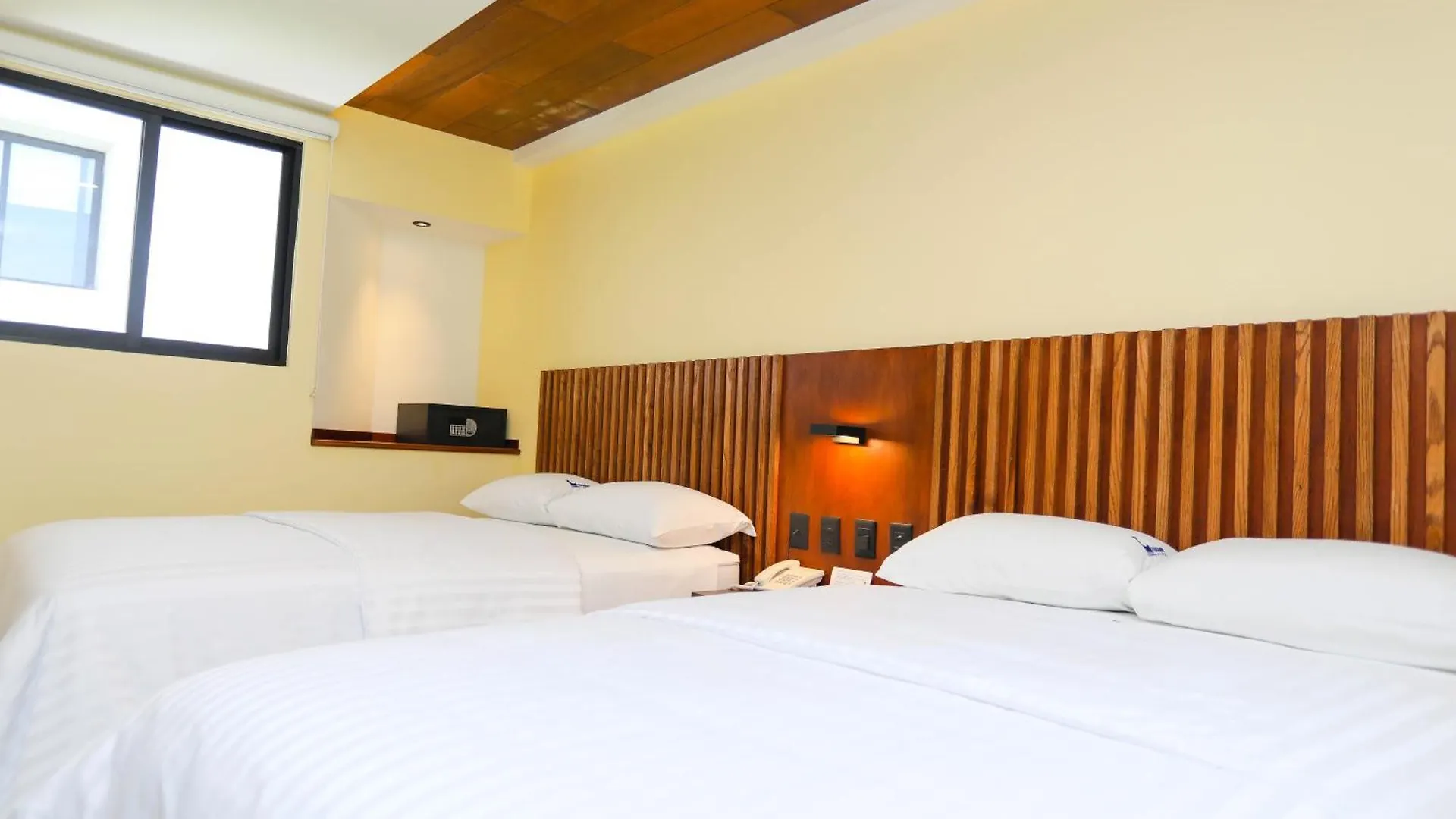 ***  Hotel Parador Cancun Mexico